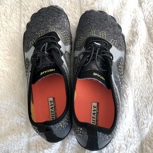 Unisex Hiitave Aertires water shoes